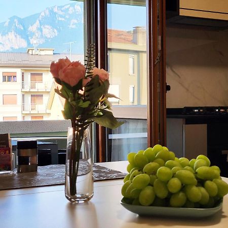 Casa Lariana Apartment Lecco Luaran gambar