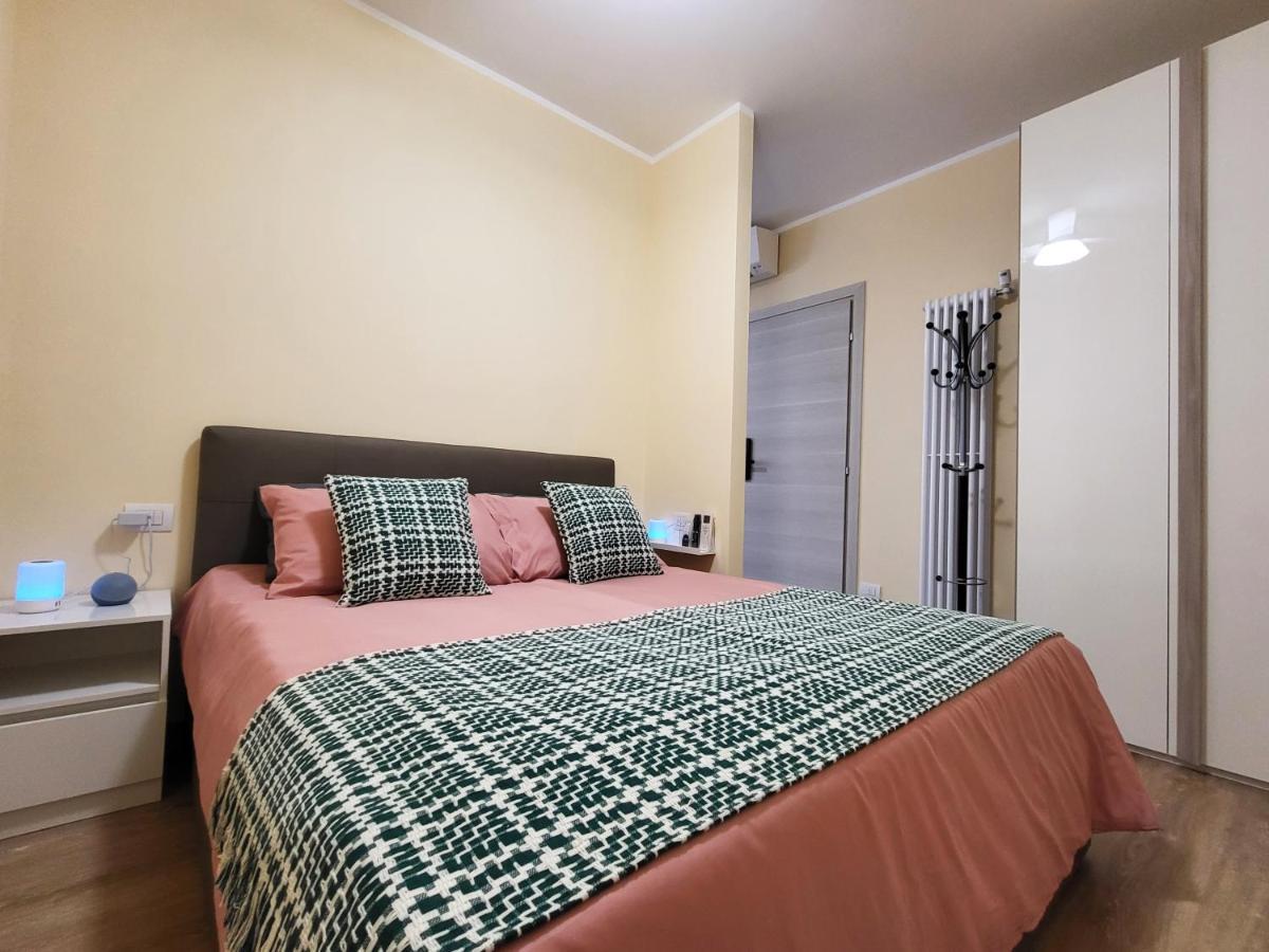 Casa Lariana Apartment Lecco Luaran gambar