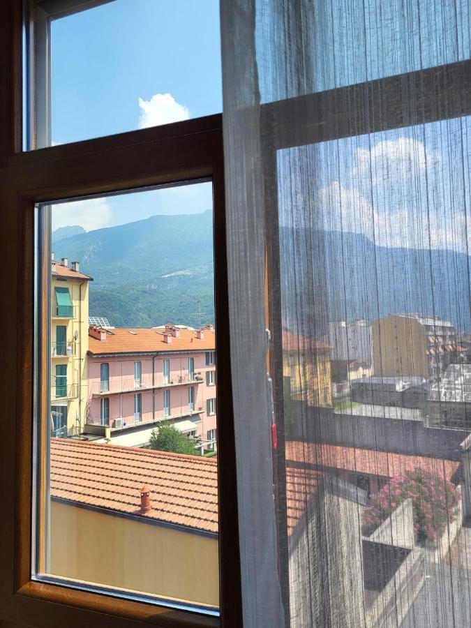Casa Lariana Apartment Lecco Luaran gambar