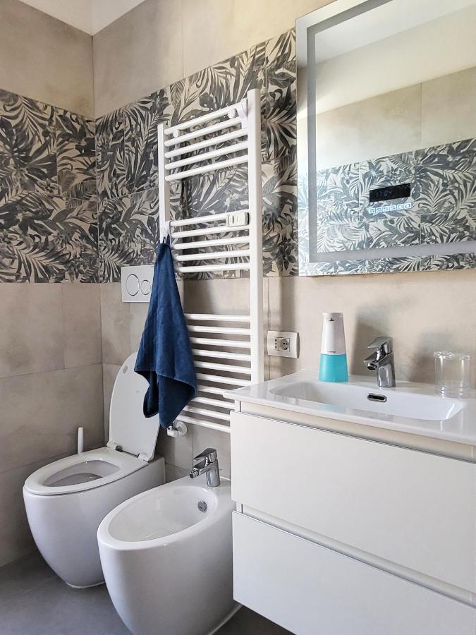 Casa Lariana Apartment Lecco Luaran gambar
