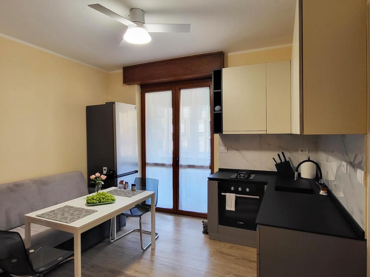 Casa Lariana Apartment Lecco Luaran gambar