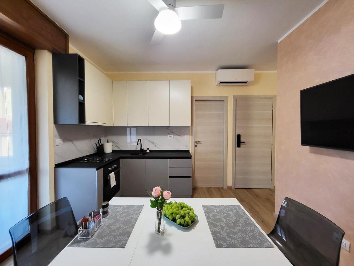 Casa Lariana Apartment Lecco Luaran gambar