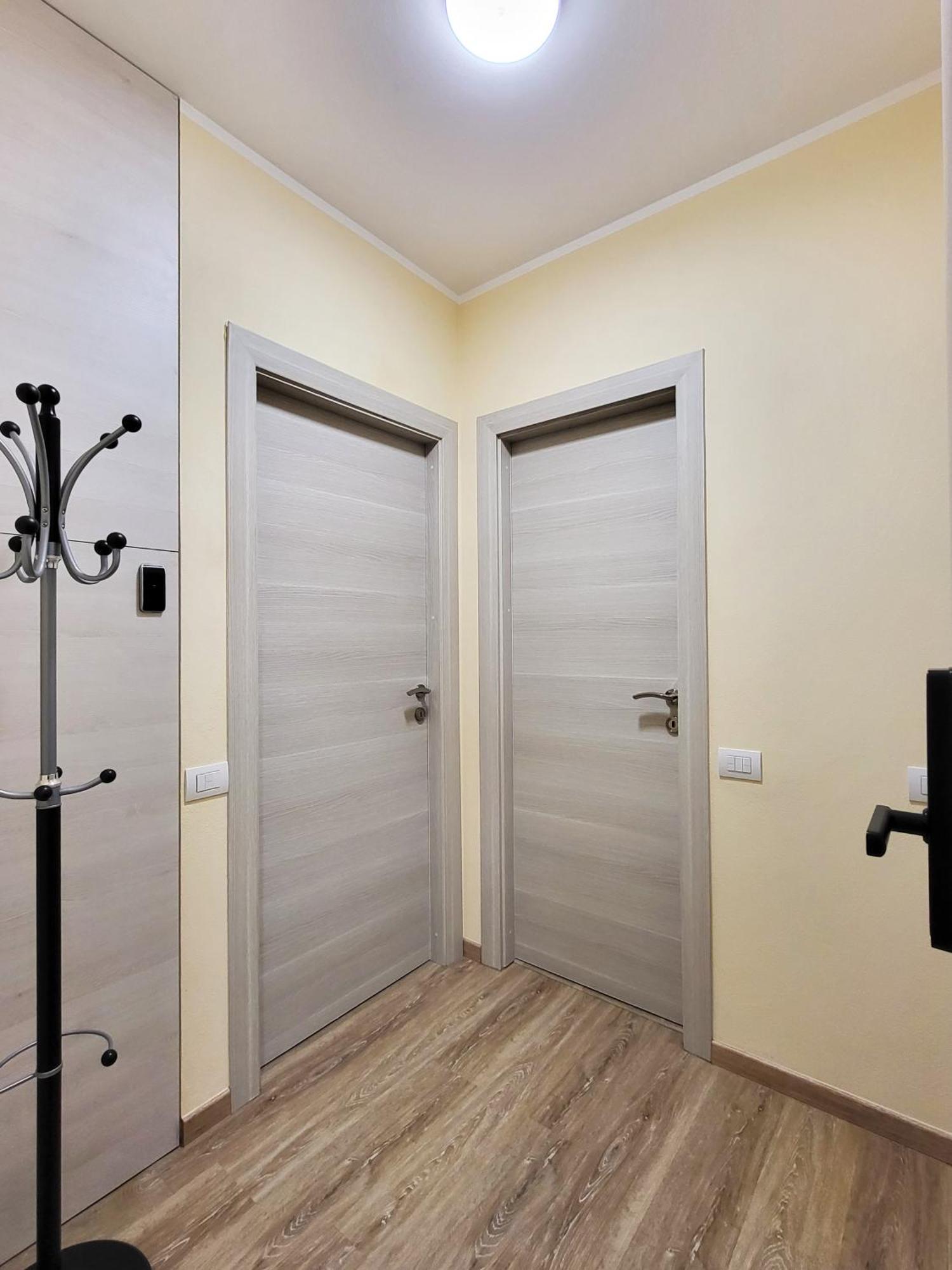 Casa Lariana Apartment Lecco Luaran gambar