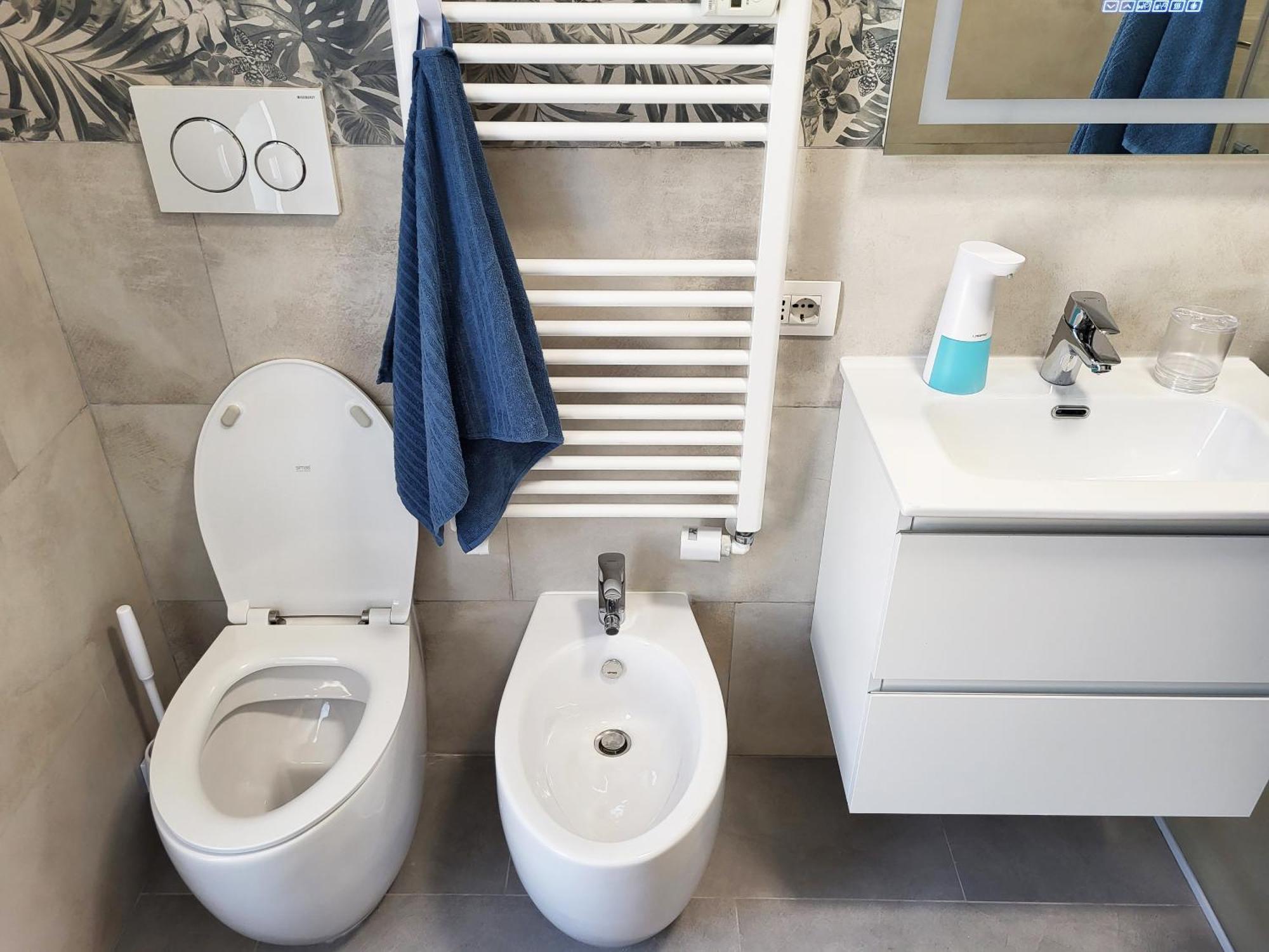 Casa Lariana Apartment Lecco Luaran gambar